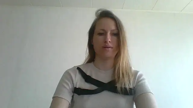Nimetta – webcam-show