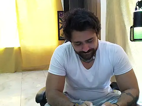 aronmiller404's Webcam Show