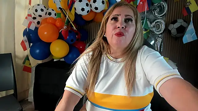 Danna_topless XXX чат на живо