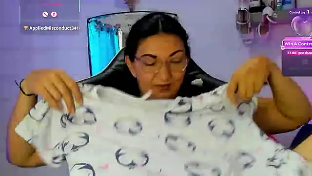 Serenity_Lux – Naživo XXX chat