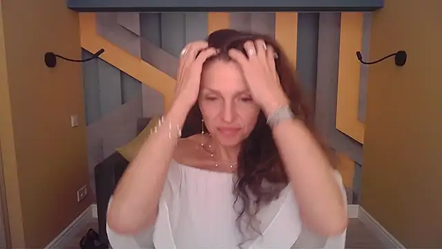 EllaLong Live XXX-Chat