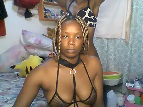Ladysweetness23 Adlı Modelin Canlı XXX Sohbeti