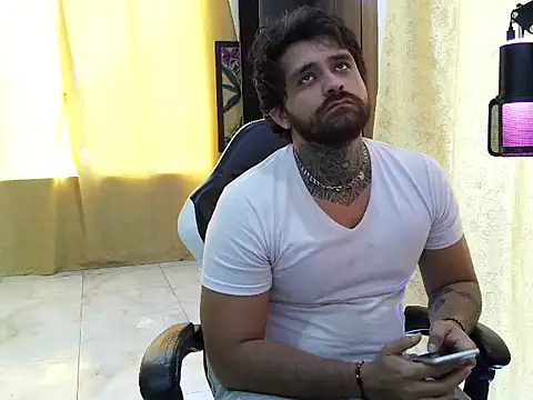 aronmiller404 Webcam show