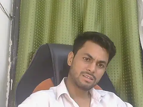 Stubborndesiboy 라이브 XXX 채팅