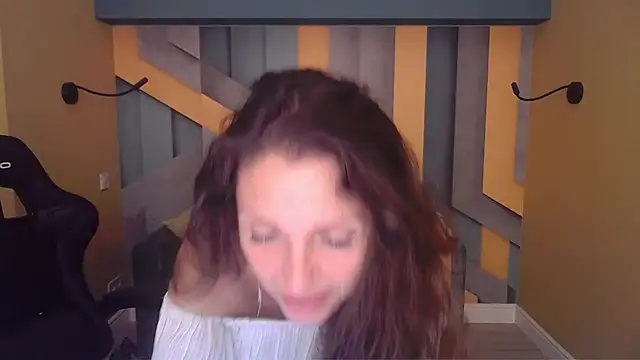 Chat XXX en directo de EllaLong