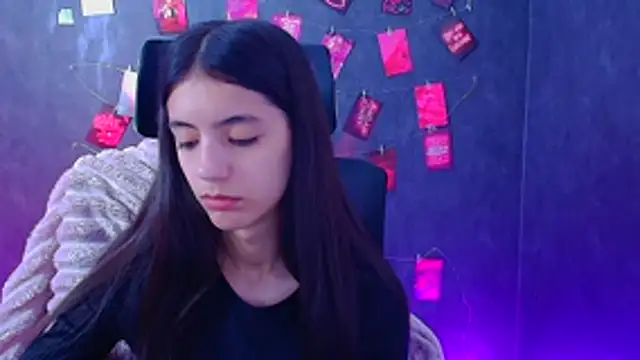 Aishell_'s Live XXX Chat