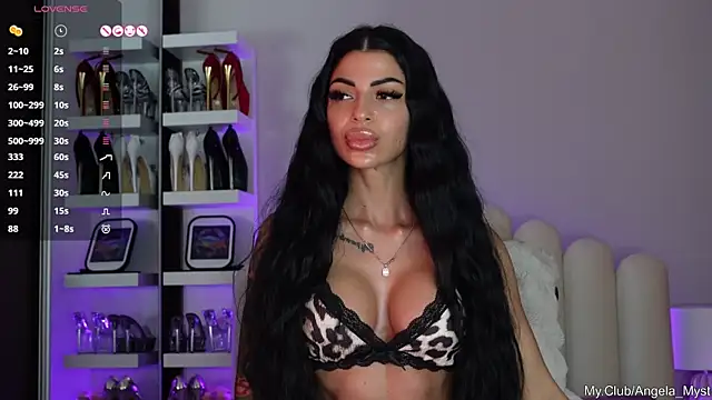 Angela_Myst Adlı Modelin Canlı XXX Sohbeti
