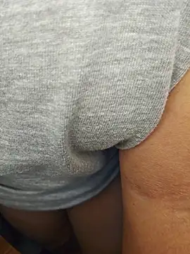 sluttytitties69's Live XXX Chat