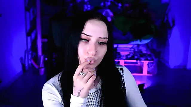 MonicaLowes' Live XXX Chat
