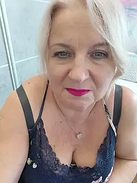 AvrilMillers' Live XXX Chat