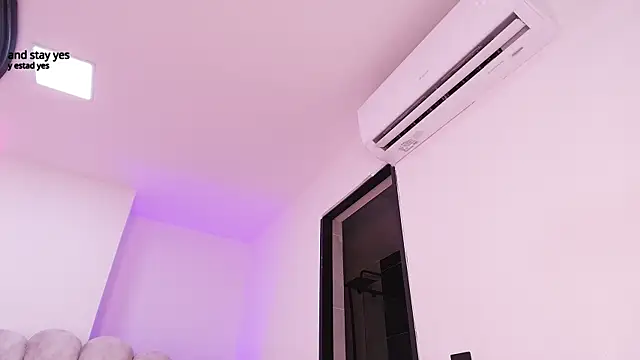 Karla_hilton1 Live XXX-Chat