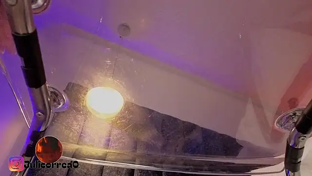 JuliCorrea_'s Live XXX Chat