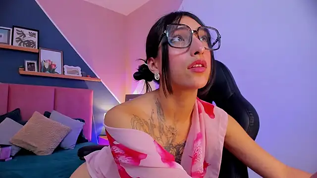 Miel_Cruz Adlı Modelin Canlı XXX Sohbeti