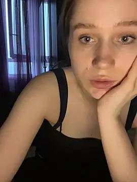 Mary_Smitty Adlı Modelin Canlı XXX Sohbeti
