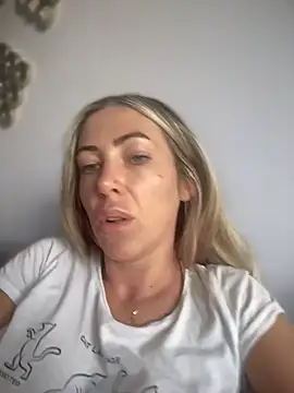 RaquelleDevon Adlı Modelin Canlı XXX Sohbeti