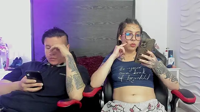 Živý XXX chat inkedsinners_