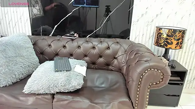 OliviaWilliamm Chat XXX in diretta