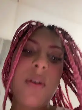 GiaRedd's Live XXX Chat