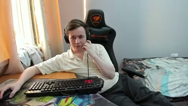 iliaskrislove's Live XXX Chat