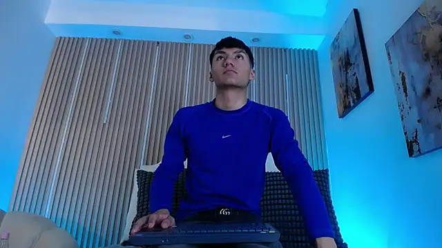 AdrianStark_ Live XXX-chat