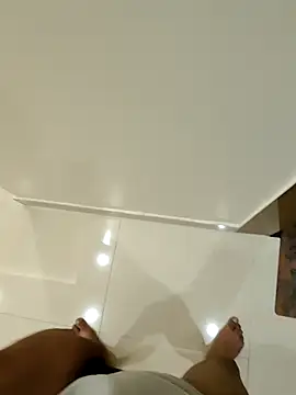 MrgigoloNCRRR9 Webcam-Show