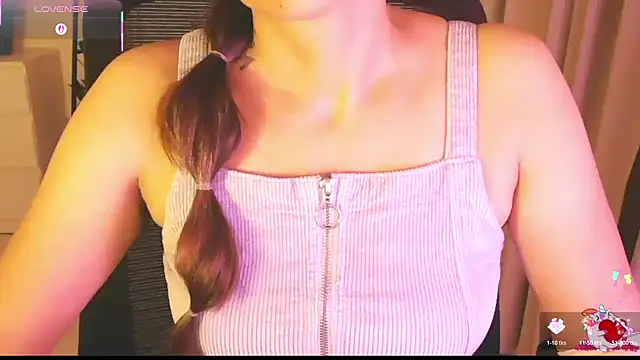 دردشة Layla_Ahh الجنسية المباشرة