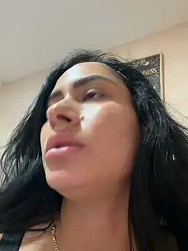 Chatroom XXX en direct de MoraFit_