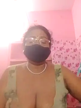 Chat XXX en directo de YAMUNA_033