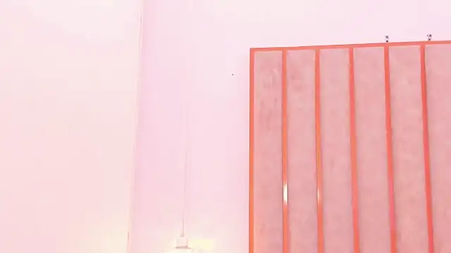 Zoe_Monrow's Live XXX Chat