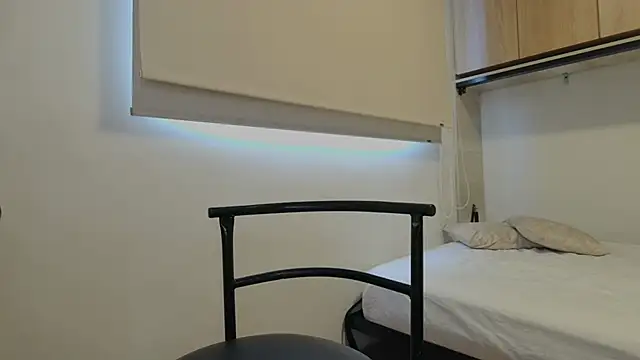 Cherry_1992's Live XXX Chat