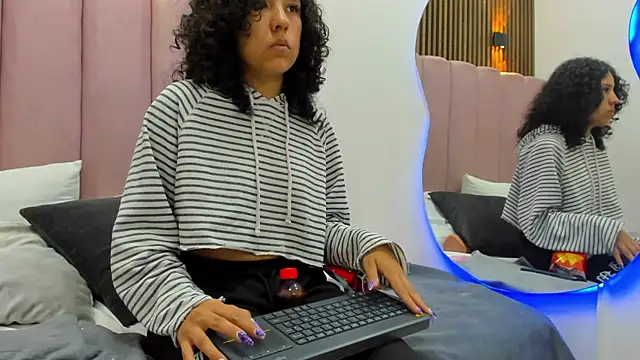AkiraHayamii's Live XXX Chat