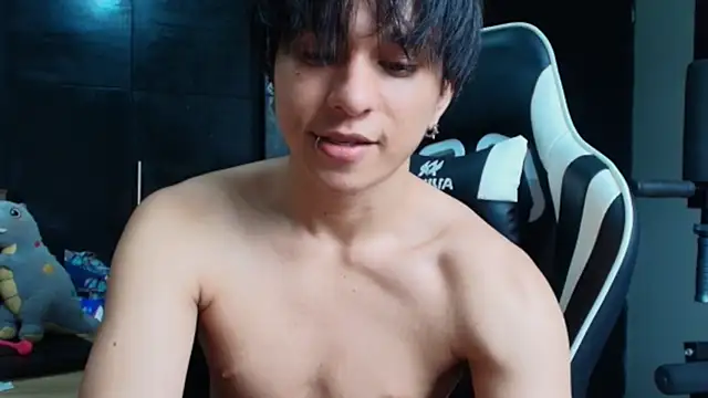 raikougame élő XXX-chatje