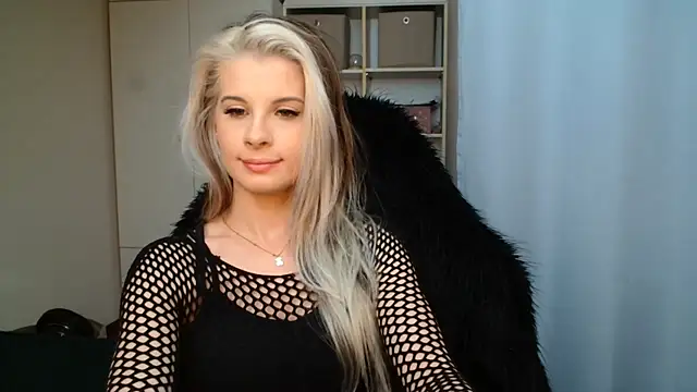 KristineGlow Chat XXX live