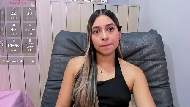 دردشة SophieBenson الجنسية  المباشرة
