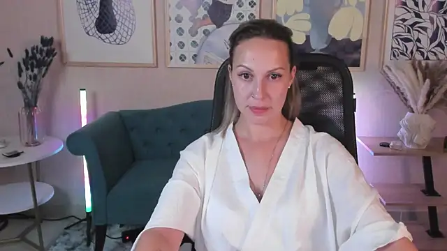 Živý XXX chat Charlotte_Hudson