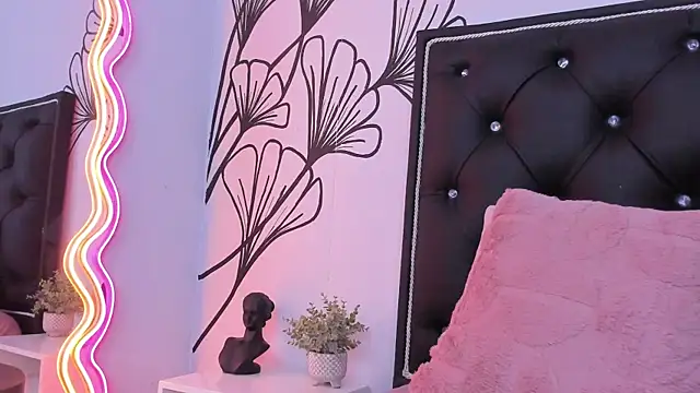 Sweet_Ariadna_ Live XXX-Chat