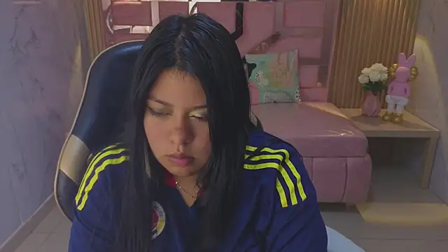 XXX chat uživo modela Isaa_s