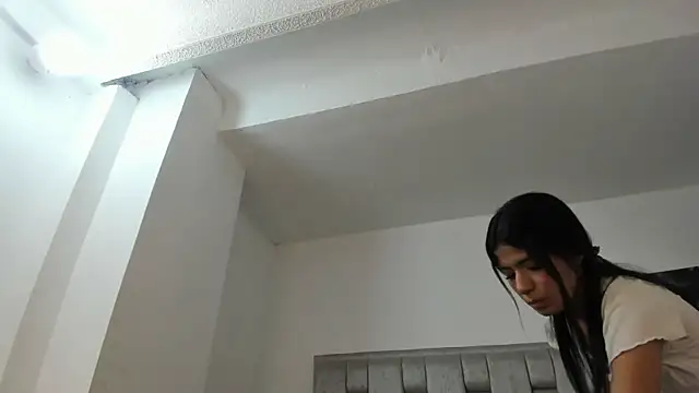 Lilith_rousee Adlı Modelin Canlı XXX Sohbeti