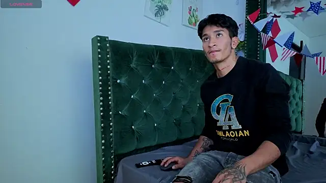 Zayn_Moretti Chat XXX live