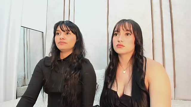 twodesiressary Chat XXX in diretta