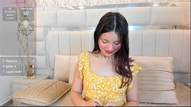 Aurora_bellamont 라이브 XXX 채팅