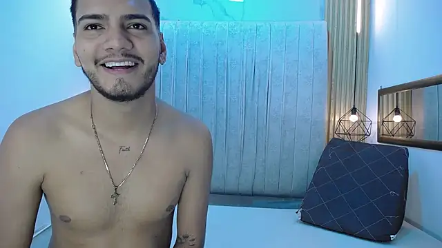 CarolinaySebas XXX чат на живо