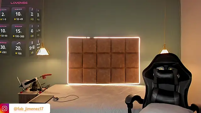 AlejooTwink Adlı Modelin Canlı XXX Sohbeti