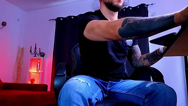 Chat XXX en directo de MightyAaron66