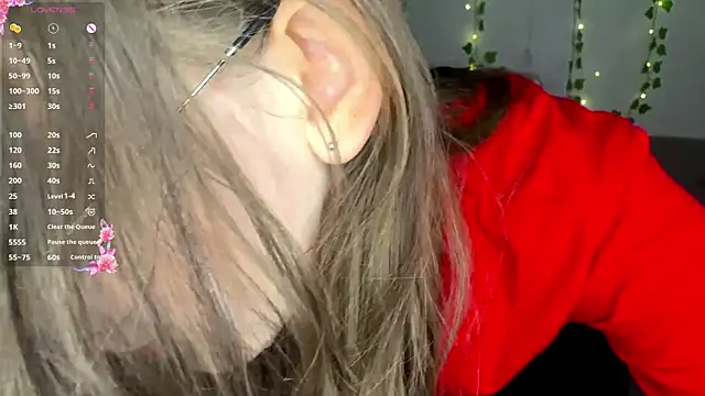 UrSexxLenaxx Live XXX Chat
