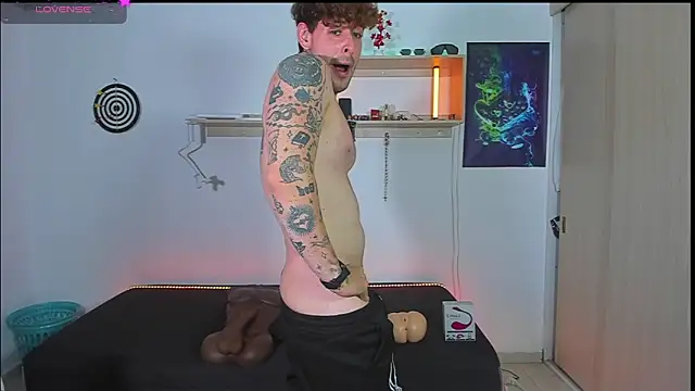 ARES_TATTO live XXX chat