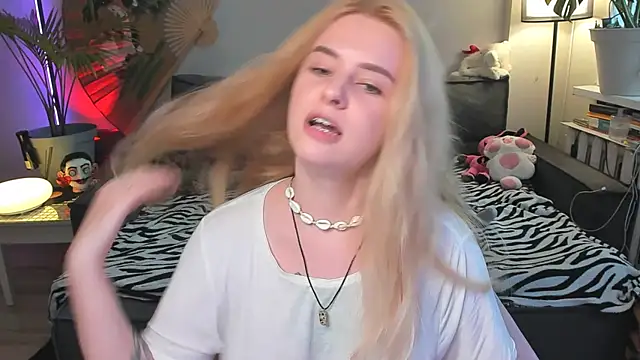 Alexa_Pirs Adlı Modelin Canlı XXX Sohbeti