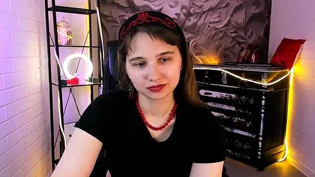 TessaMill Adlı Modelin Canlı XXX Sohbeti