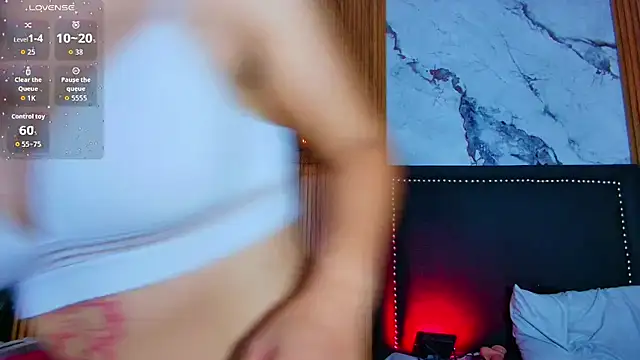 lizza_ossn Live XXX chat