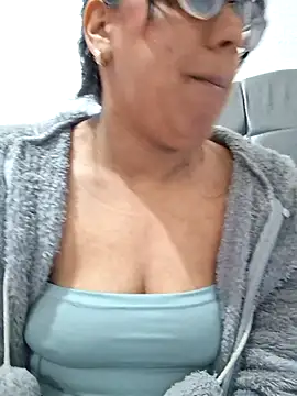 Chat +18 de ZaidaWet ao vivo